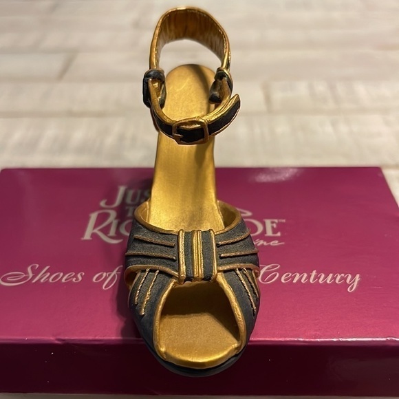 𝅺JUST the Right Shoe “Rising Star 1999 Edition - Picture 2 of 6